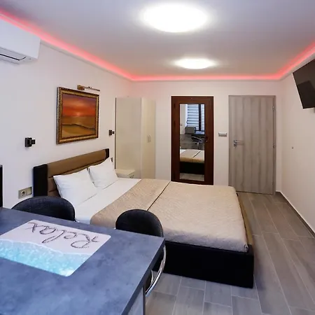 Deluxe 2 Center * Burgas