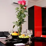 Апартамент Deluxe 2 Center Бургас