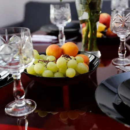 Deluxe 2 Center Burgasz