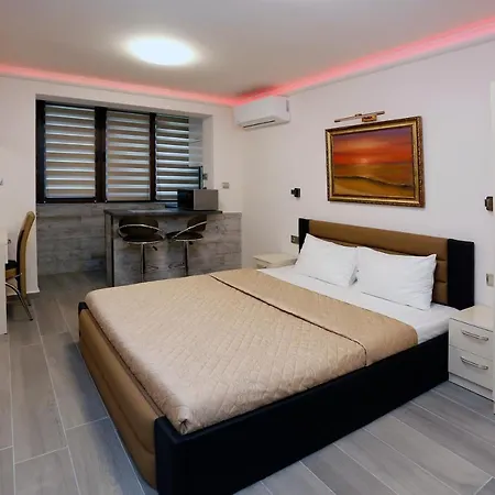 Deluxe 2 Center Apartman