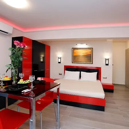 Deluxe 2 Center * Burgasz