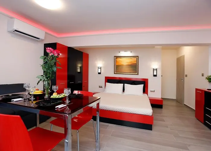 Deluxe 2 Center * Burgas City